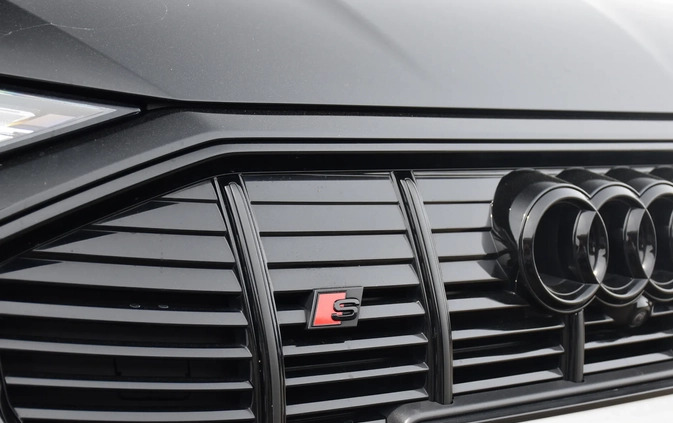 Audi e-tron cena 249900 przebieg: 45000, rok produkcji 2022 z Ćmielów małe 37